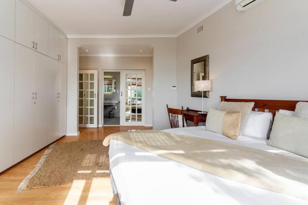 Holiday home Seaside Panache - Cosy Home, Pool, Ocean Views Cape Town