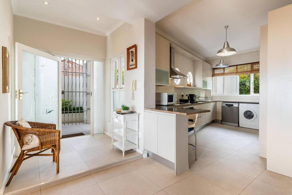 Holiday home Seaside Panache - Cosy Home, Pool, Ocean Views
