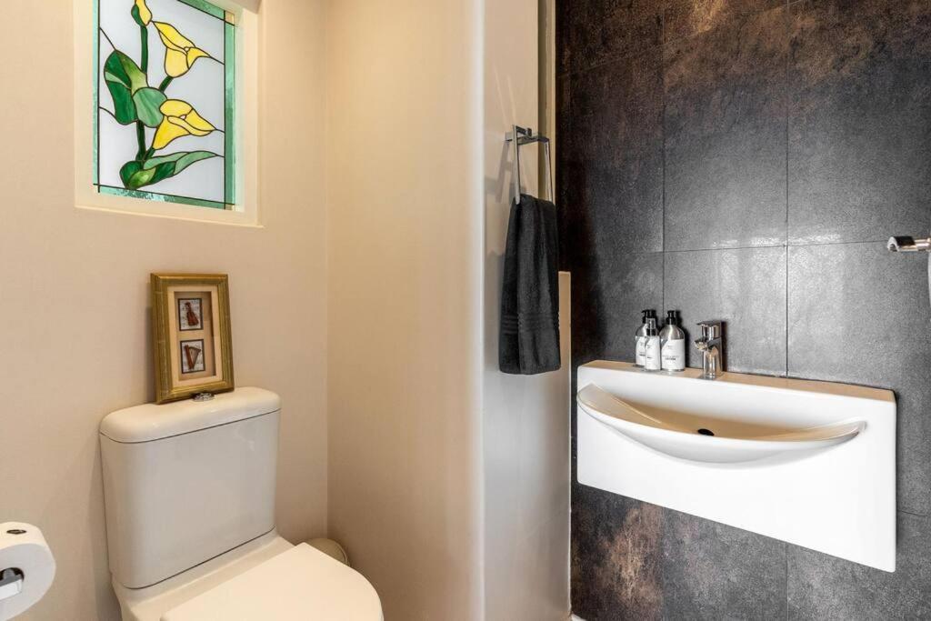 Seaside Panache - Cosy Home, Pool, Ocean Views * Cape Town