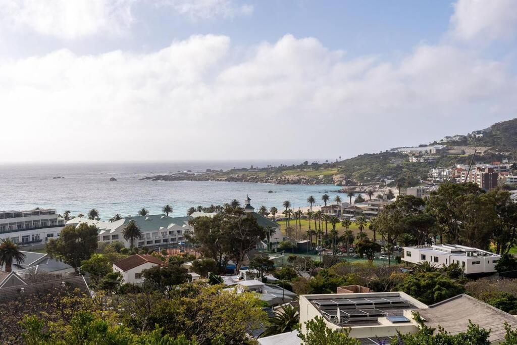 Seaside Panache - Cosy Home, Pool, Ocean Views Holiday home *