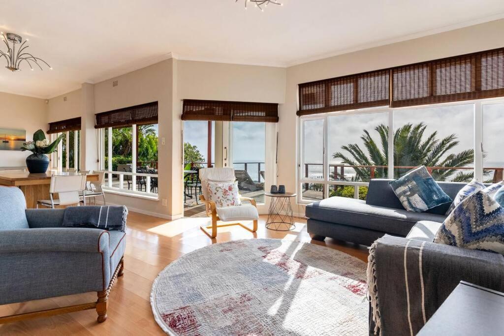 Holiday home Seaside Panache - Cosy Home, Pool, Ocean Views *
